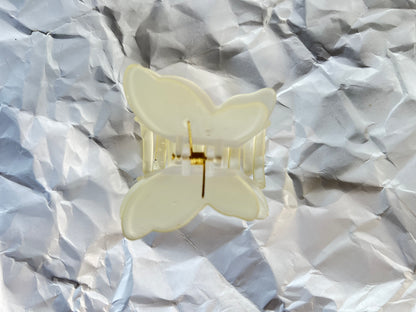 Large transparent matte  butterfly hair clutches